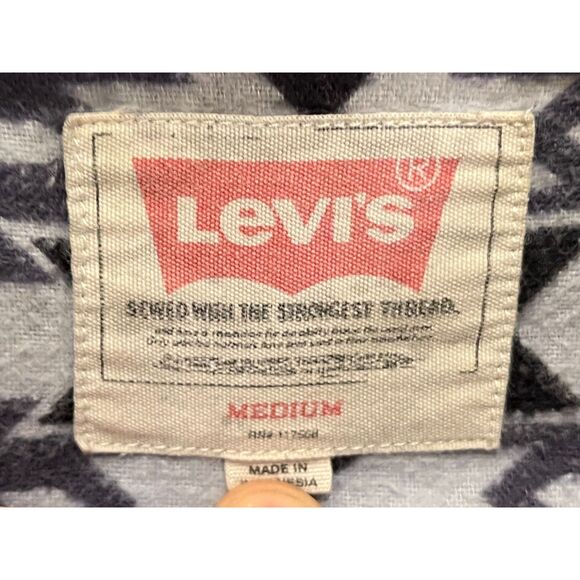 Levi's Blue Gray Aztec Pearl Snap Button Up Denim Shirt Top  Mens Size Medium - Picture 5 of 10